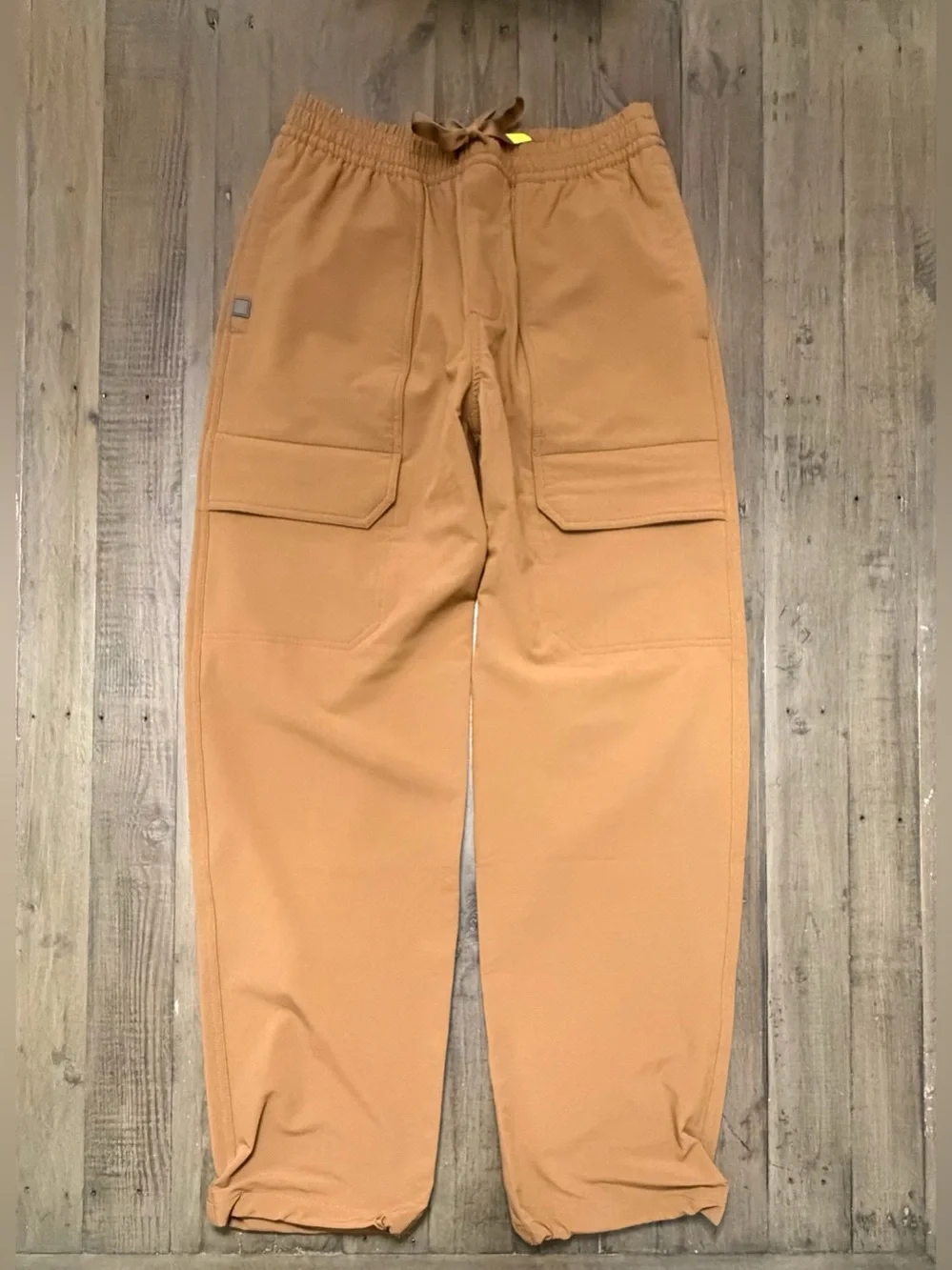 NWT FIGS Men’s Indestructible Cargo Scrub Pant Earth Tan Brown Ripstop XS Reg